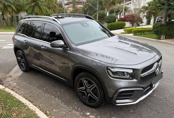 MERCEDES-BENZ GLB 220 2.0 MHEV AMG LINE 4MATIC 8G-DCT MERCEDES-BENZ GLB 220 2.0 MHEV AMG LINE 4MATIC 8G-DCT